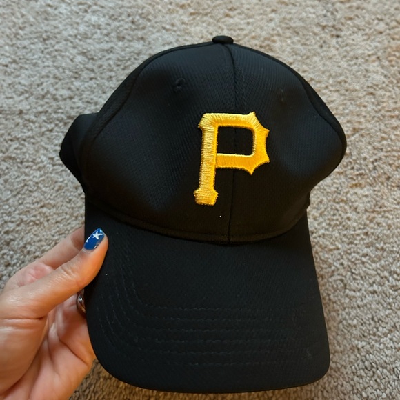 MLB Accessories - MLB Black Cap with Gold Lettering